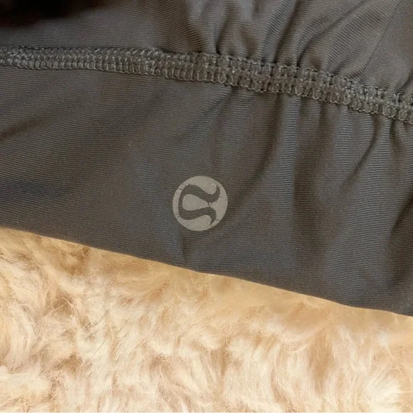 Lululemon Gray Cropped Workout Leggings - Picture 4 of 15